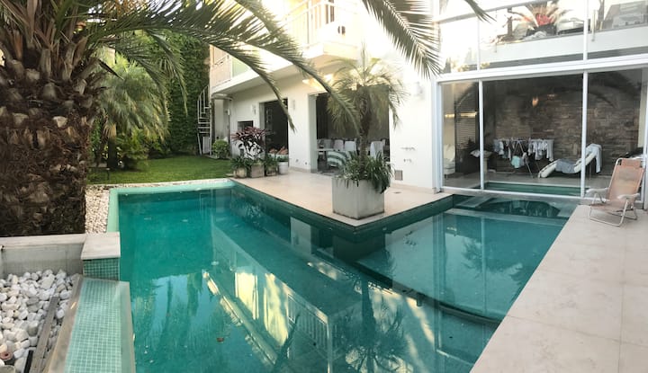 Apartamento com 5 dormitórios em Vicente López