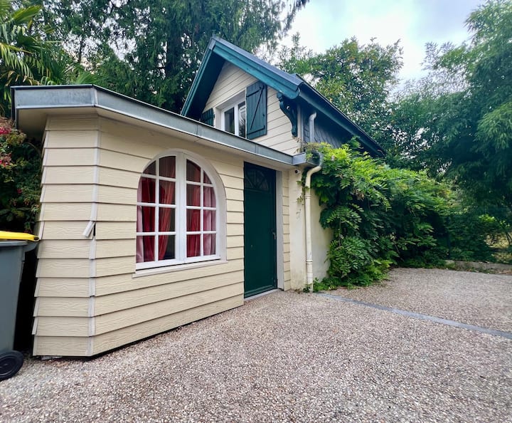 Le Secret ~ Cosy Maisonnette En Centre Ville - Pau
