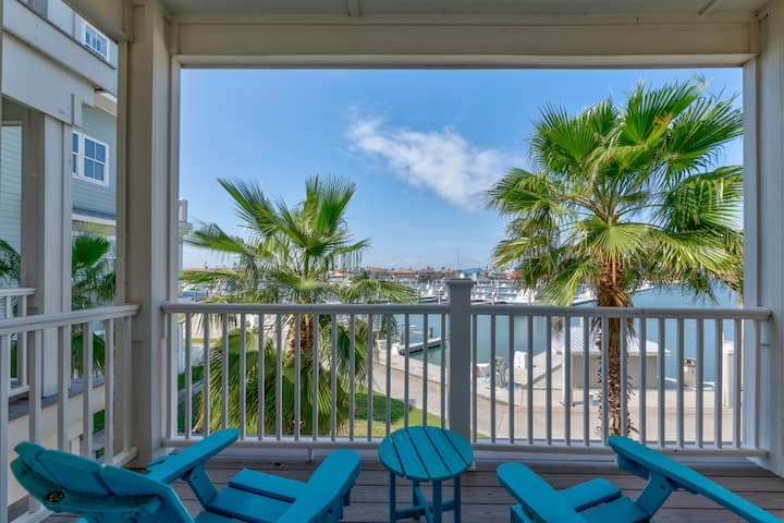 Marina Front Condo With A Rooftop Deck And A Hot - Corpus Christi, TX