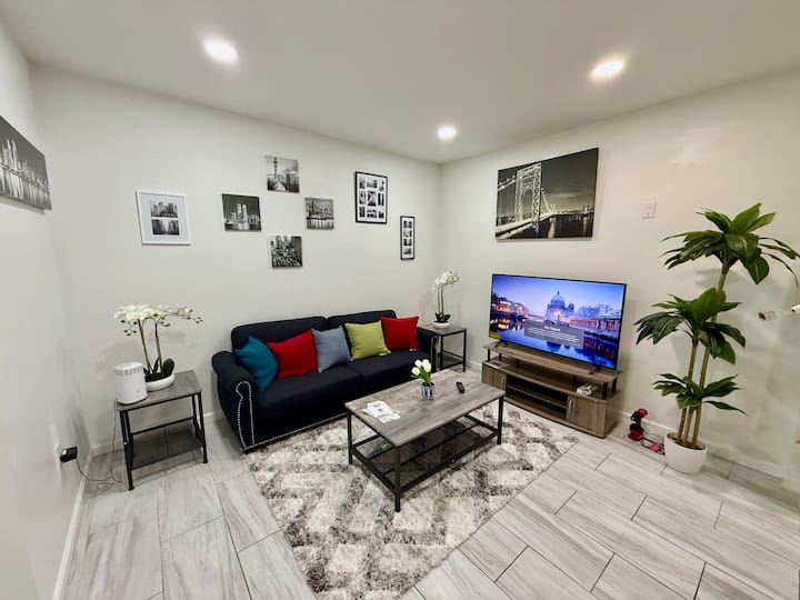 Empire Suites | Modern 1br Near Nyc Sleeps 2–4 - North Bergen, NJ