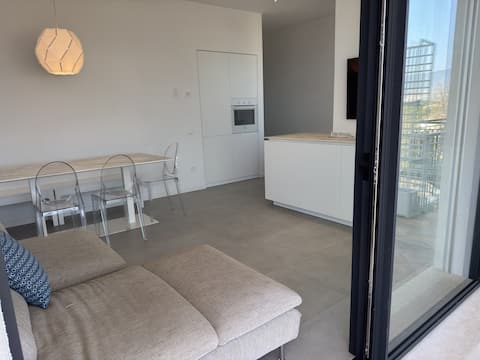 Proprietà Airbnb di successo: Mini spa pool on a terrace overlooking the sea in Numana a Numana