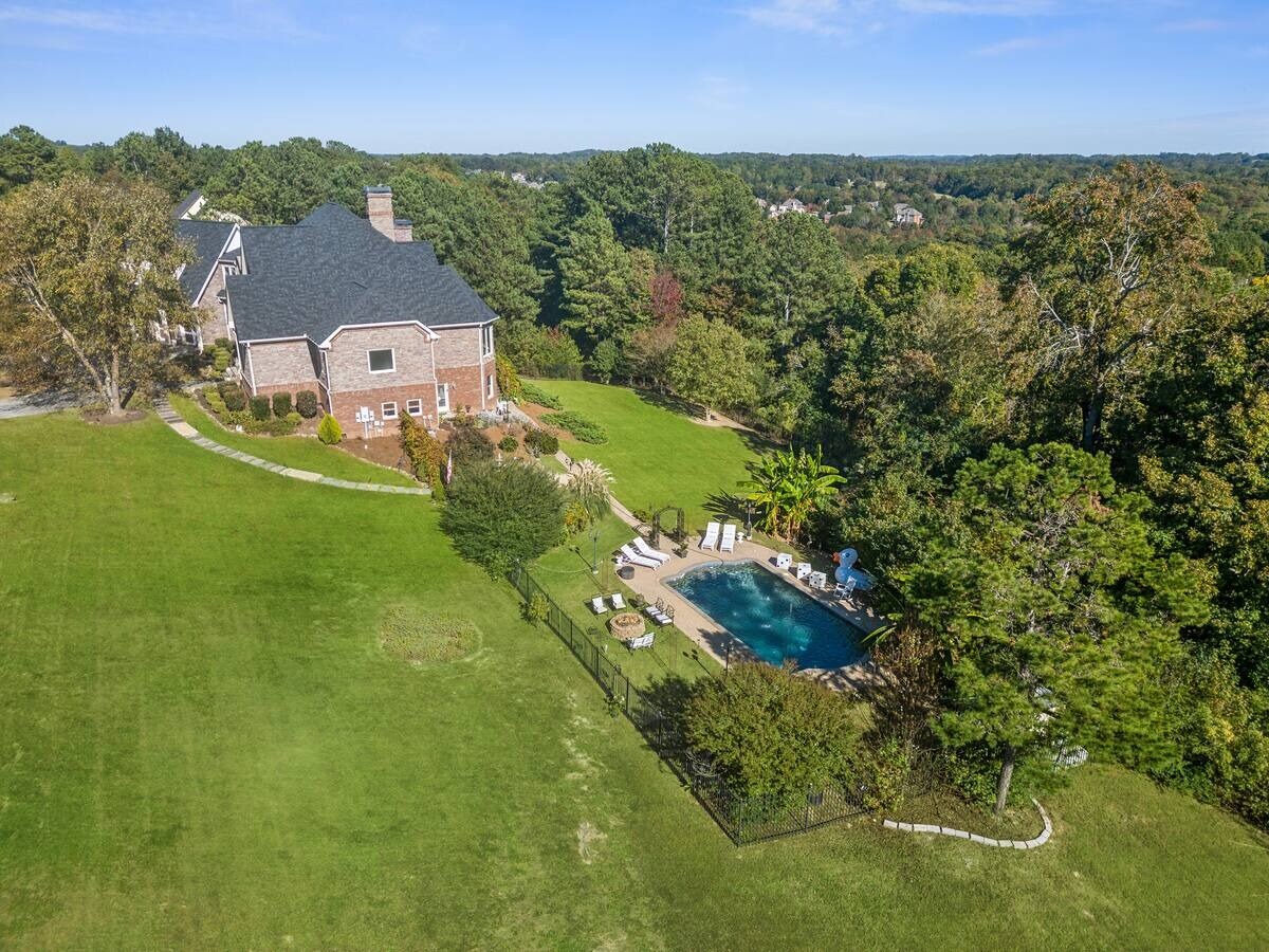Private Pool & Hot Tub Near Lake Lanier