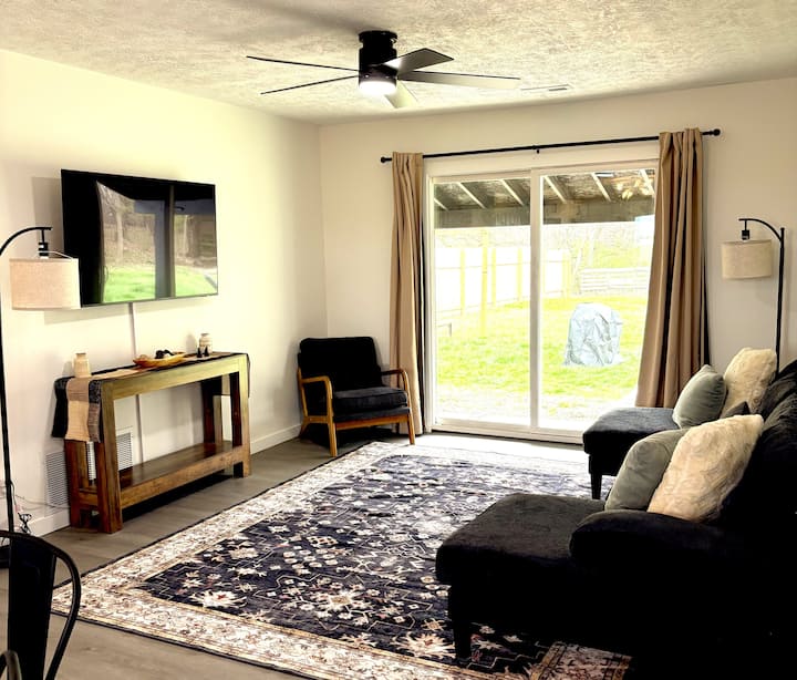 Private Retreat Near Ruoff Music Center - Noblesville, IN