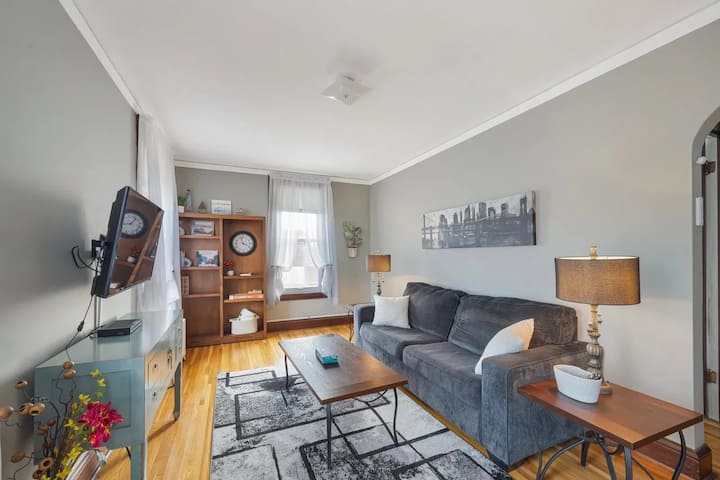 2 - Coldwater Suite: Downtown Retreat, 1bed/1bath - Two Harbors, MN