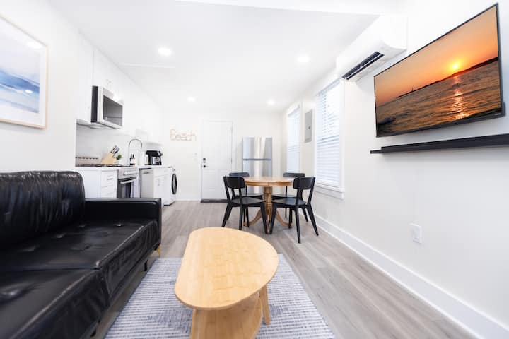 Wildwood Crest | Beach Only 4 Blocks! Balcony - Wildwood, NJ