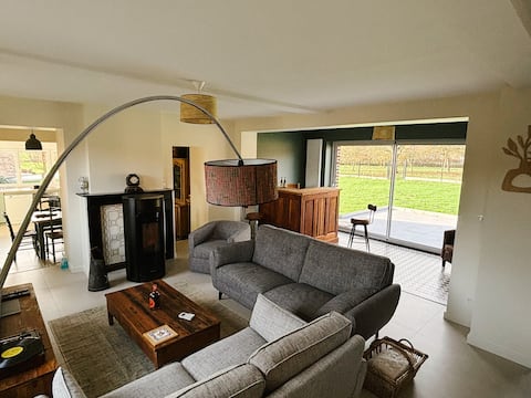 Popular Airbnb listing: Father Edmond's house in Nord