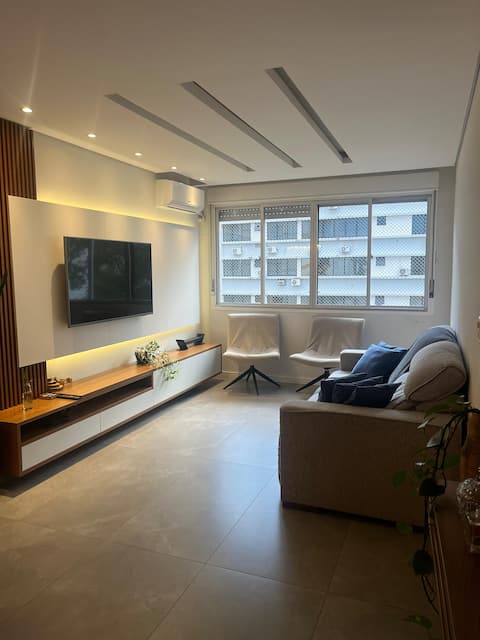 Top Airbnb: Planned unit with garage in downtown, across from HCAA in Santa Maria