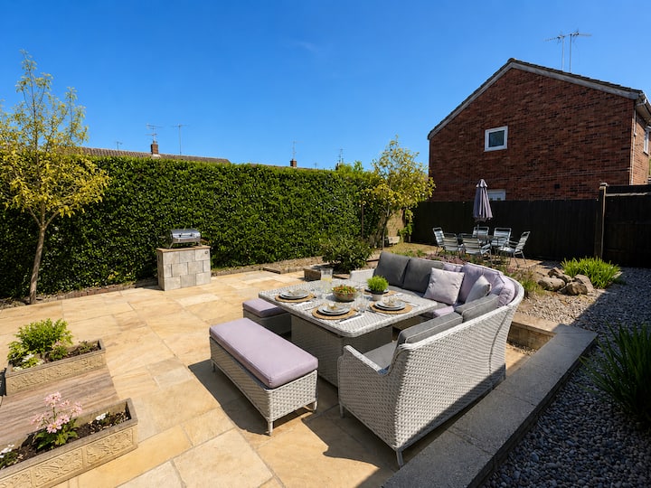 Family & Contractor Home | Sleeps 8 | Garden & Bbq - Corby