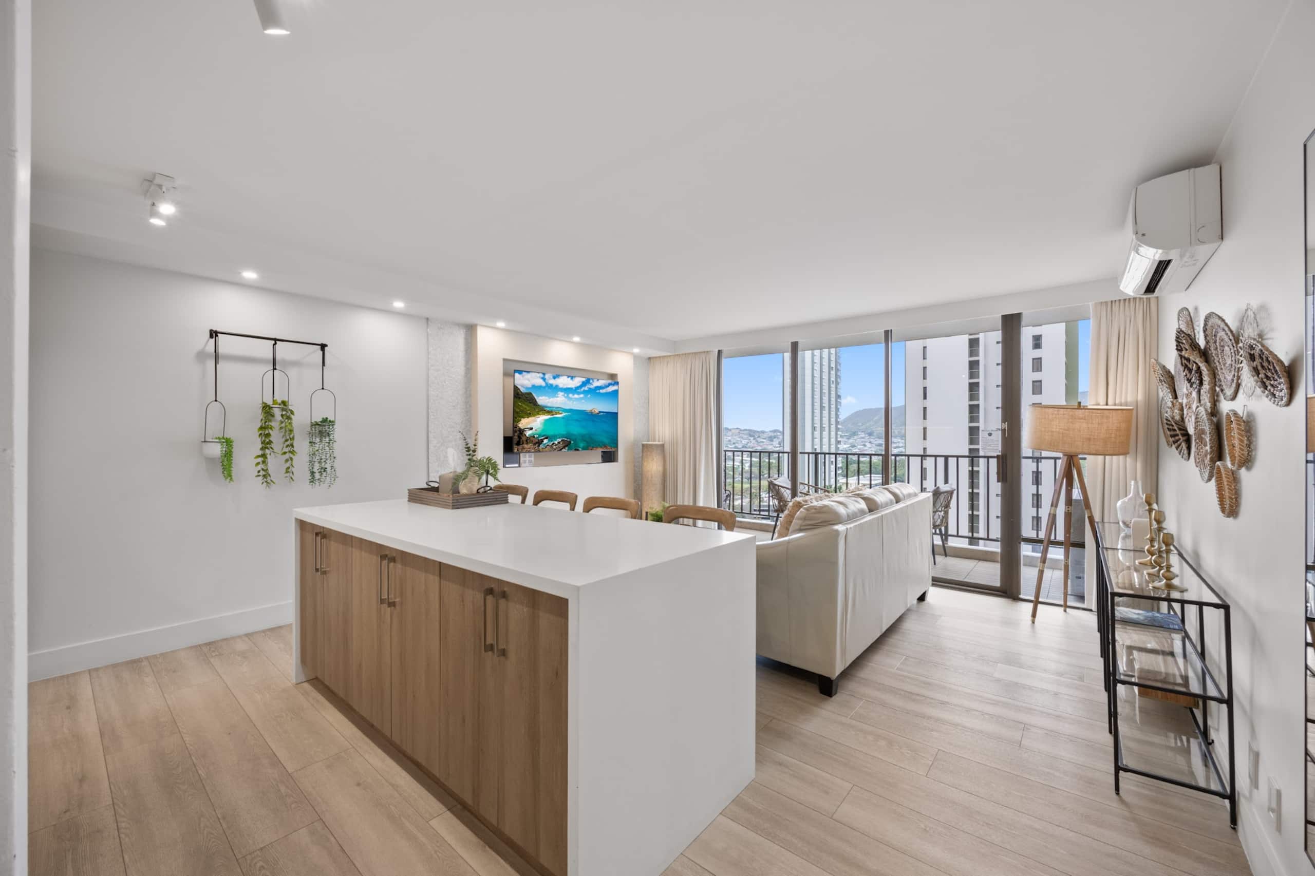 Renovated Waikiki Banyan 1BR | Diamond Head View - Image 17