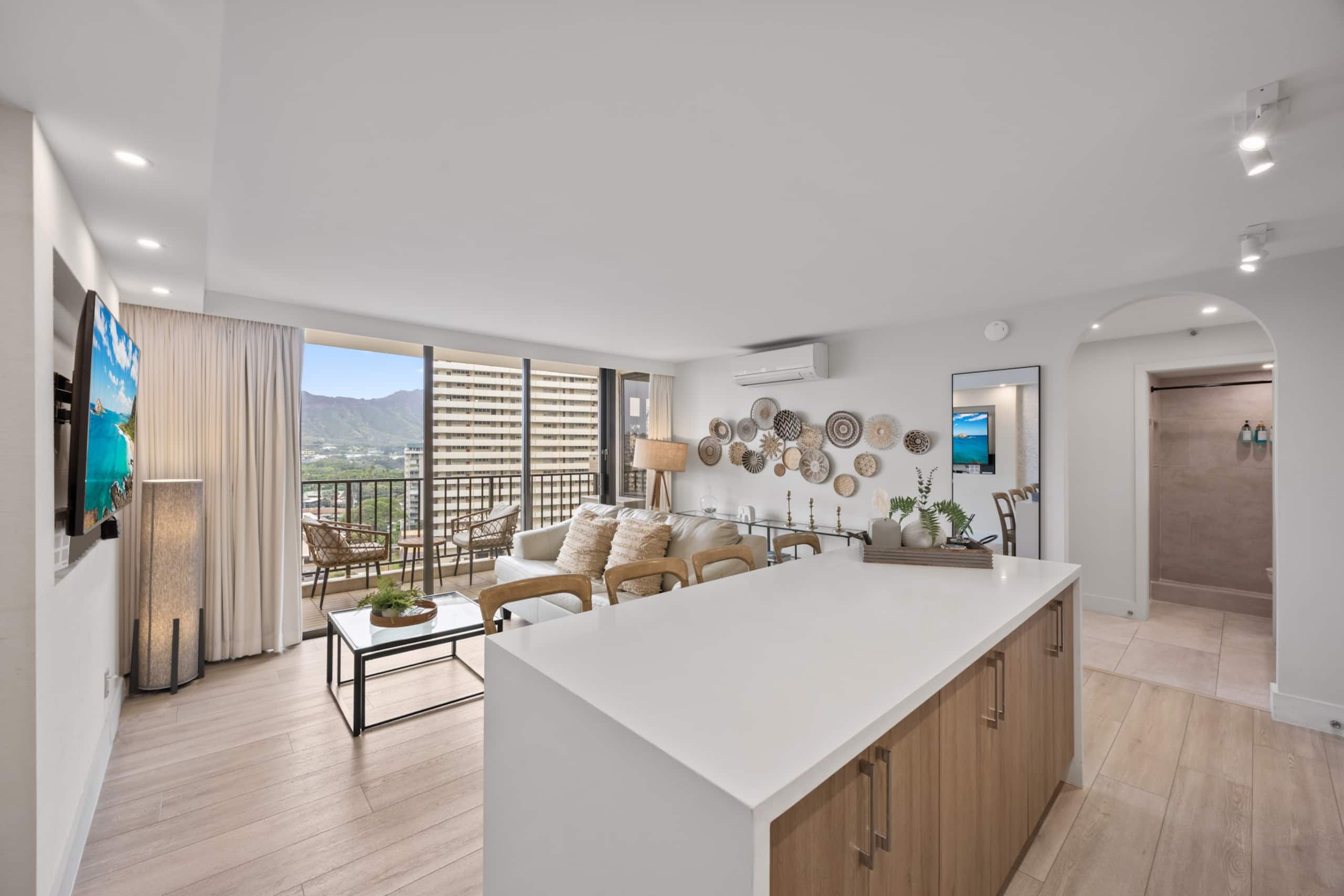 Renovated Waikiki Banyan 1BR | Diamond Head View - Image 12