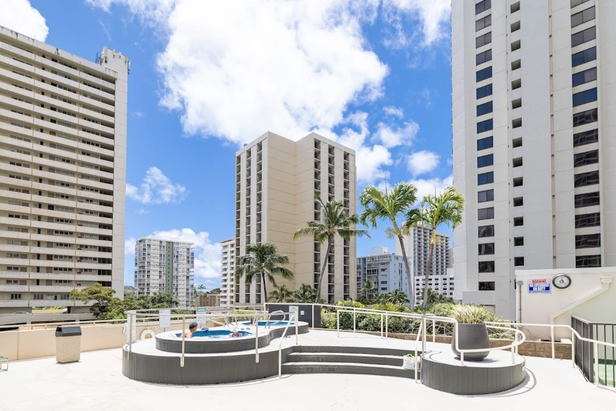 Renovated Waikiki Banyan 1BR | Diamond Head View - Image 39