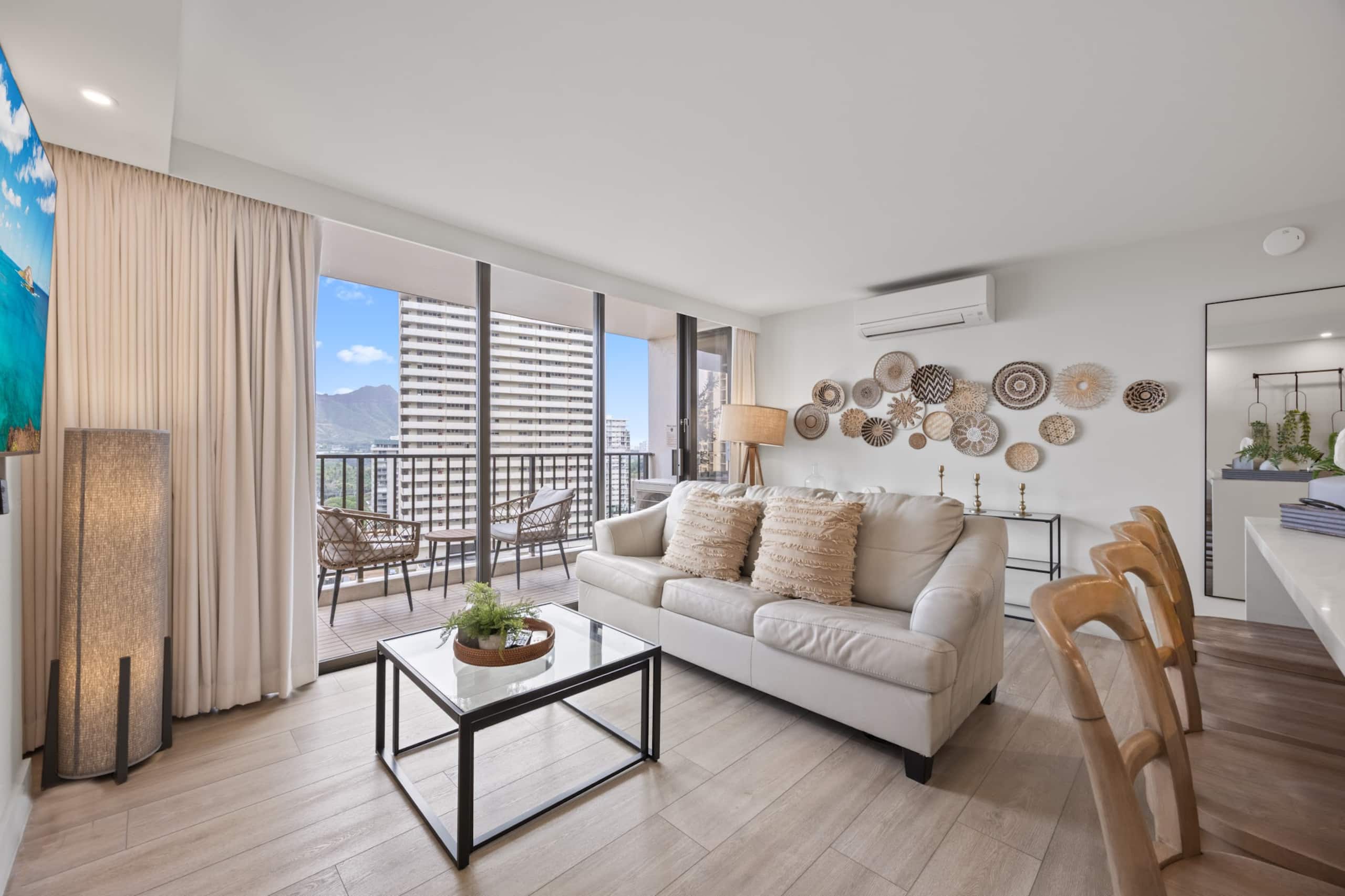 Renovated Waikiki Banyan 1BR | Diamond Head View - Image 8