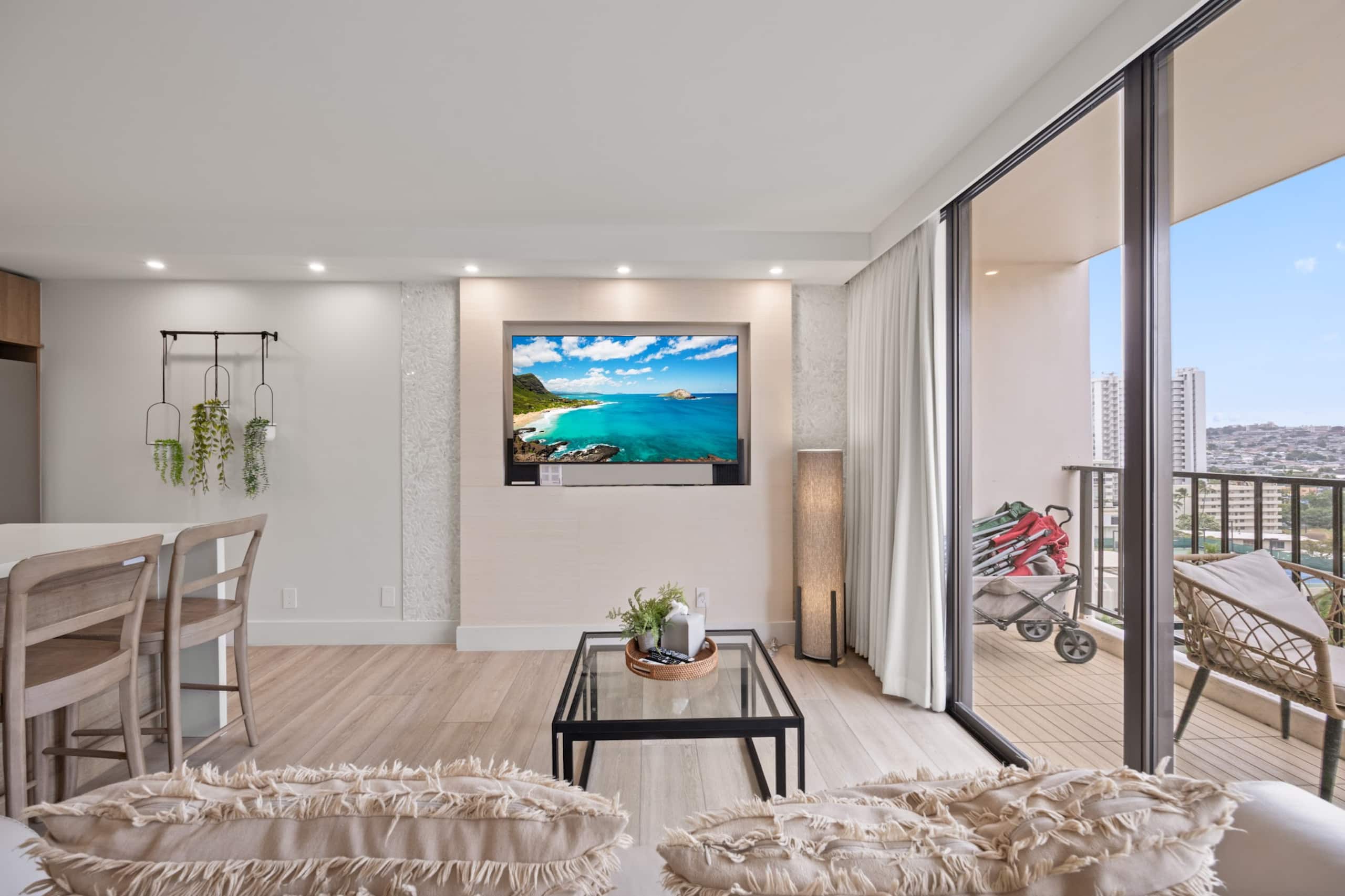 Renovated Waikiki Banyan 1BR | Diamond Head View - Image 6