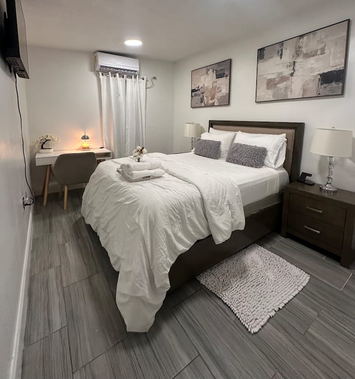 Cozy Lil Retreat | 1br Near Beach & Downtown - Boynton Beach