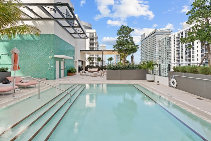 Luxury Studio In Downtown | Pool | Gym | Co-work - Miami