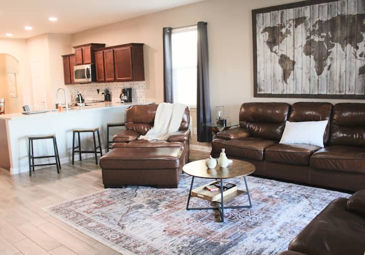 Bourbon Retreat - Green Acres Golf and Games - San Antonio