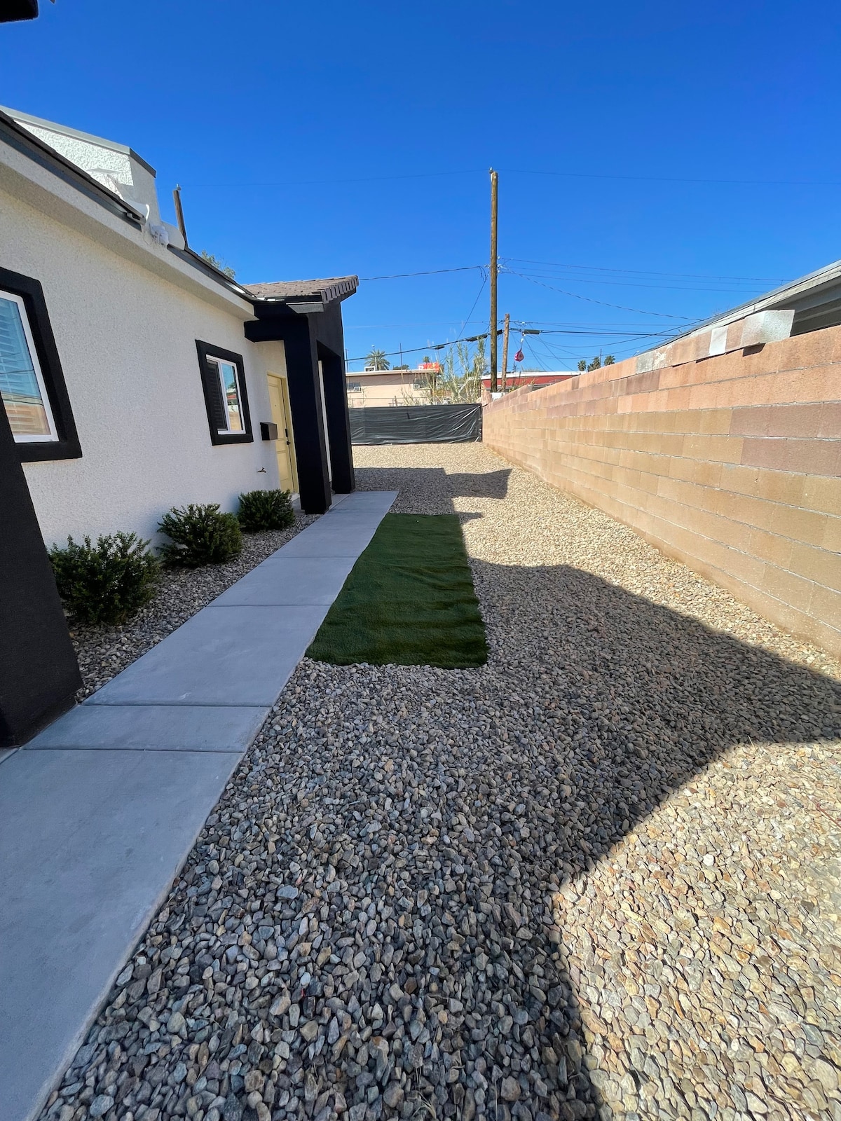83 2 Brand new to Airbnb, New Construction/DT LV