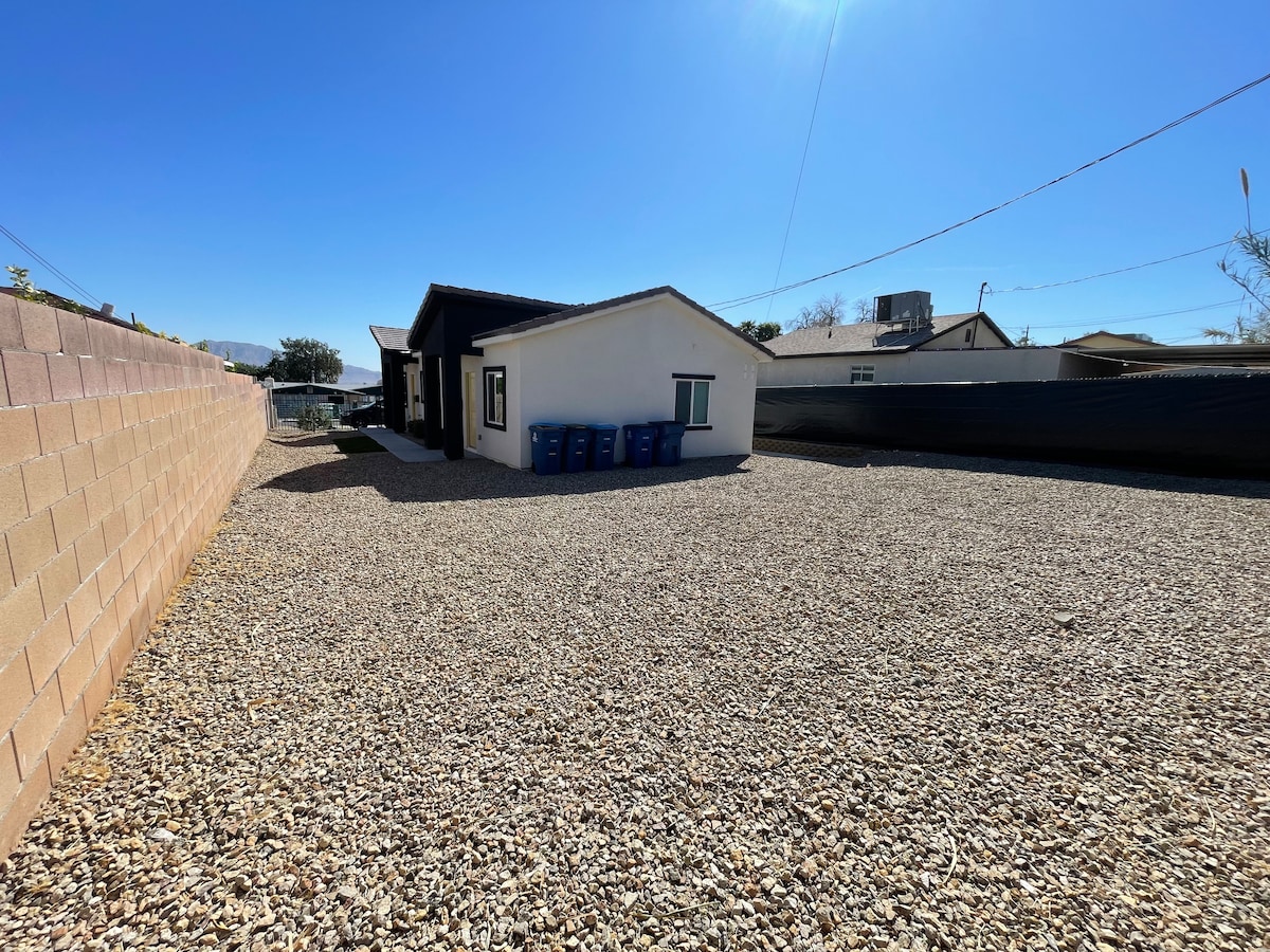 83 2 Brand new to Airbnb, New Construction/DT LV