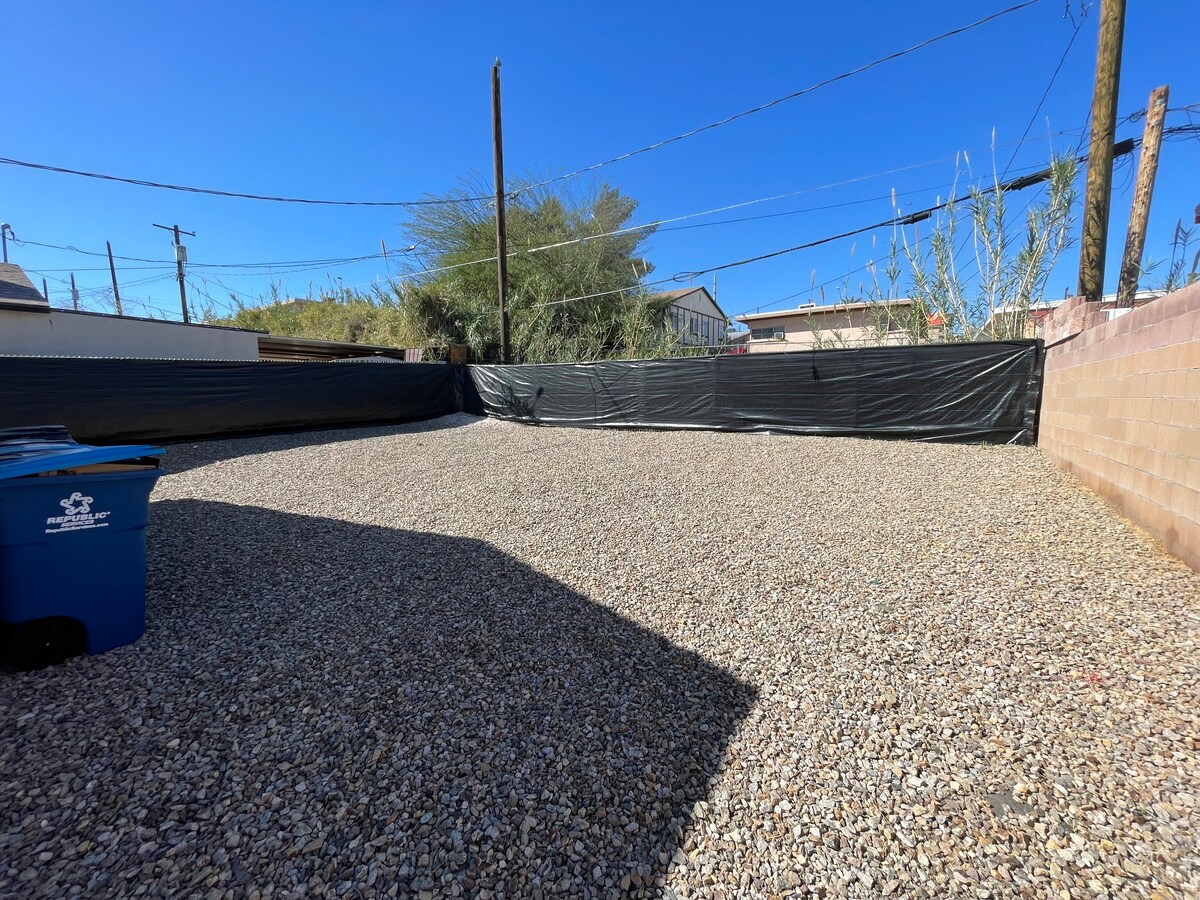 83 2 Brand new to Airbnb, New Construction/DT LV