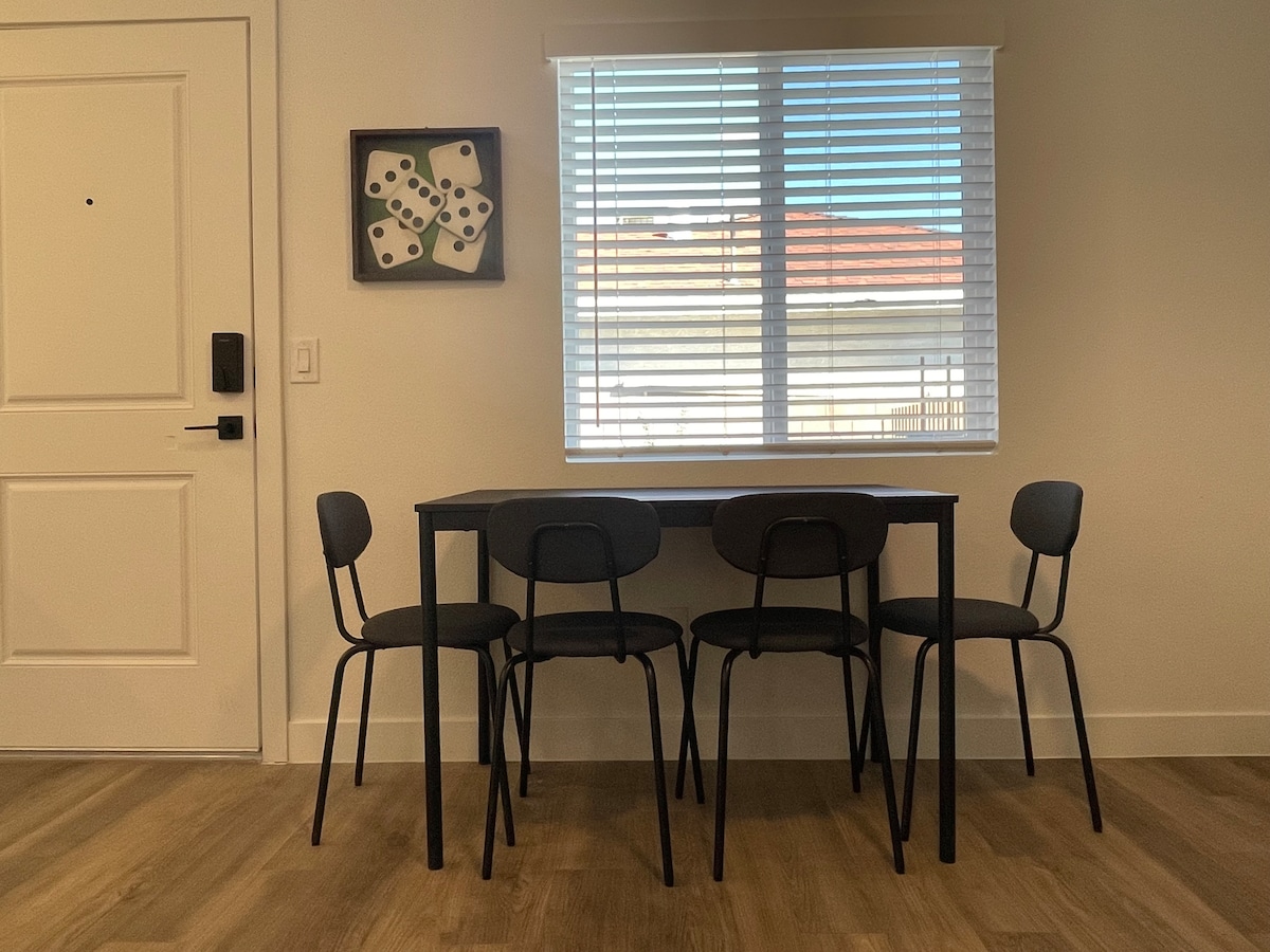 83 2 Brand new to Airbnb, New Construction/DT LV