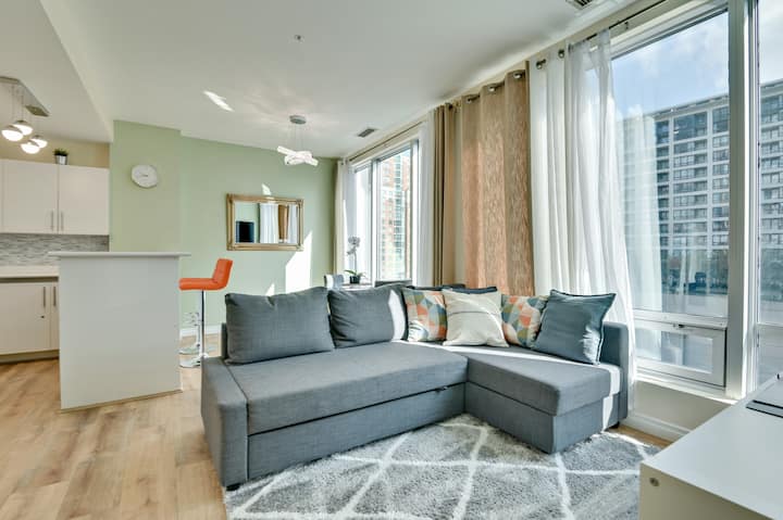 Walk Around Vancouver! Bright 1br |Central Ac, Gym - Vancouver
