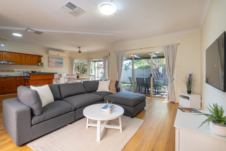 Victoria House - 3br, Bbq & Sunroom - Unley