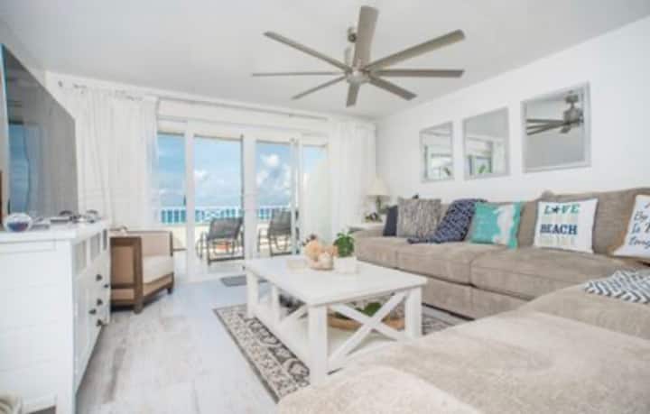 Sunset Cove Oceanfront - Cayman Islands
