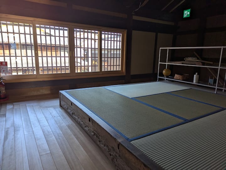 中屋旅館｜Stay In  160-year-old Japanese Inn + Sake Bar - 나가하마시