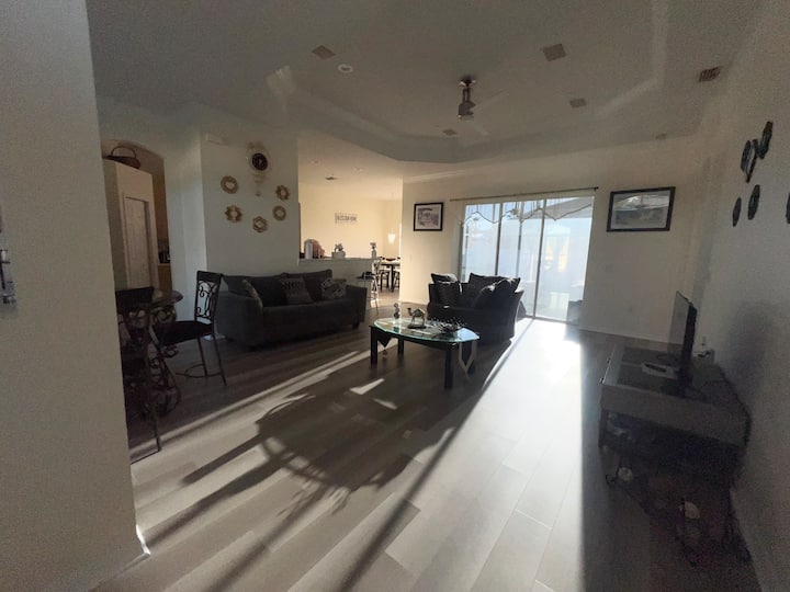 Peaceful Family Getaway In Lutz! - Land O' Lakes, FL