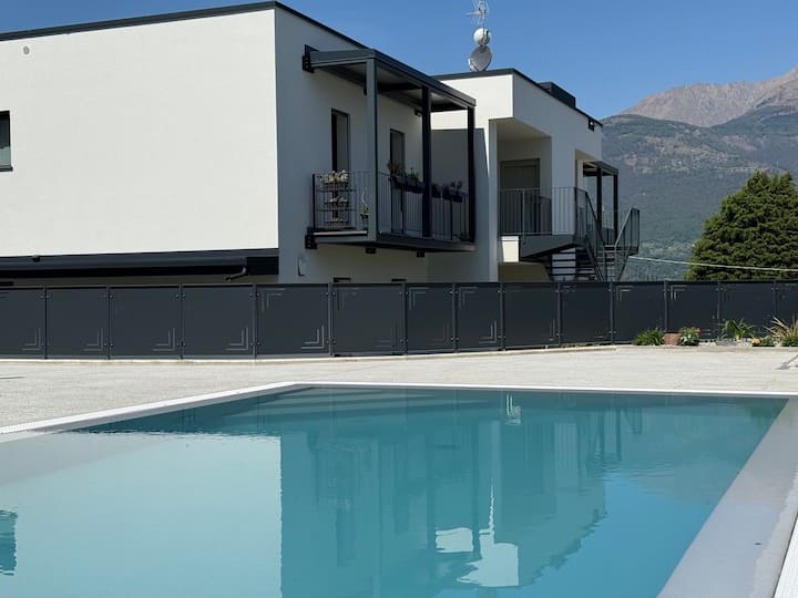 Heated Pool, Brand New Apt + Garage Special Offer - Italia
