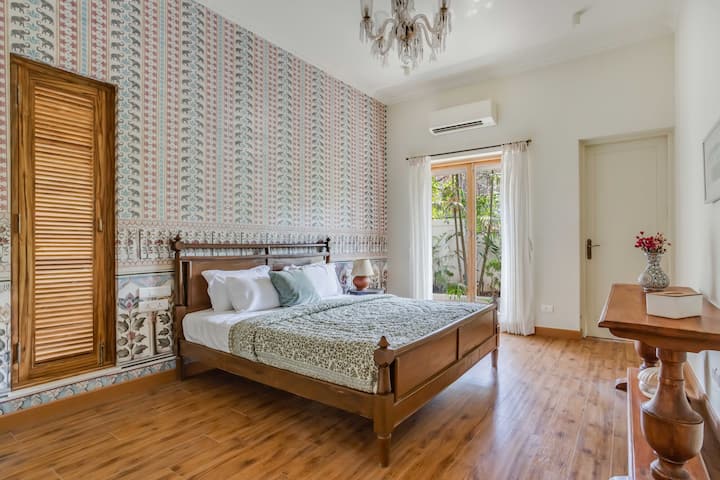 Bedroom 1 image 1