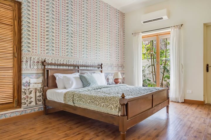 Bedroom 1 image 3