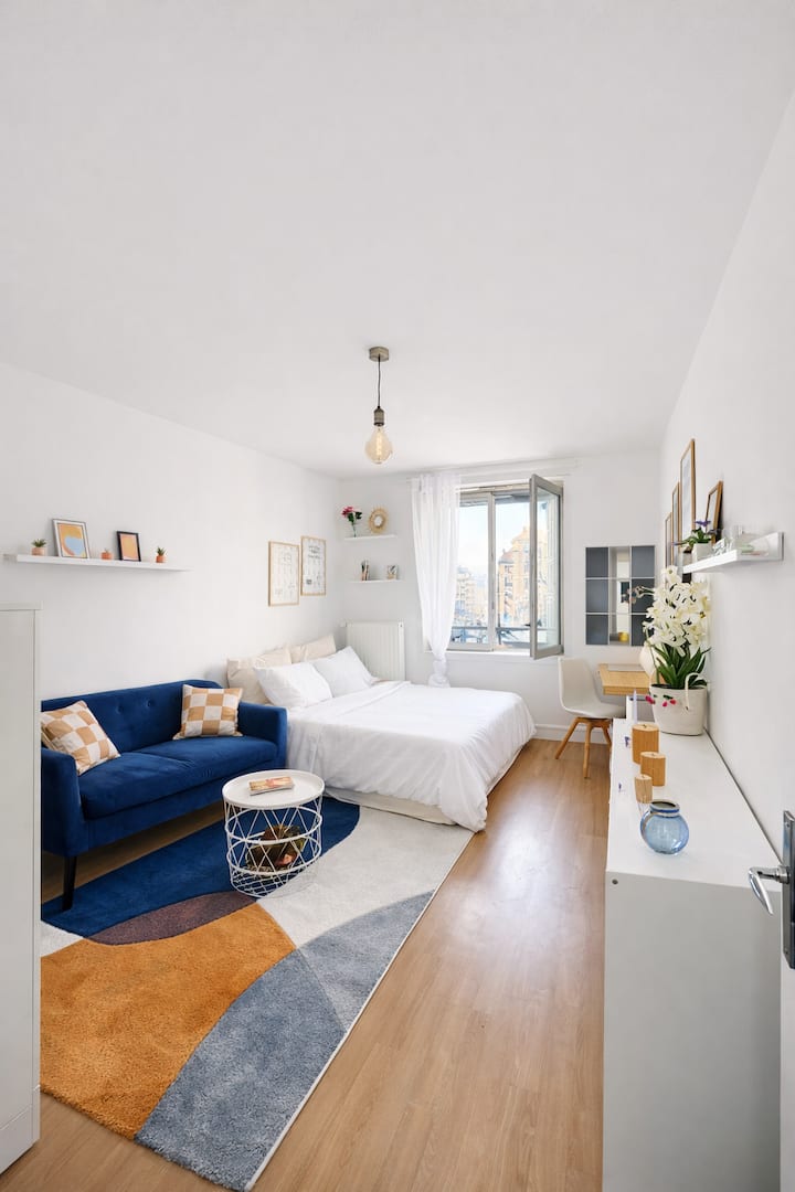 Grande Chambre Privée Dans Un Appartement - Paris
