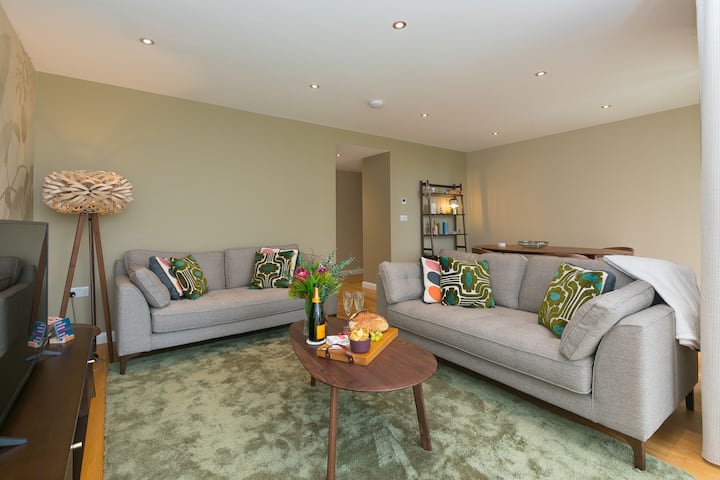 Karolva, St Ives - Parking -Ground Floor Apartment - Carbis Bay