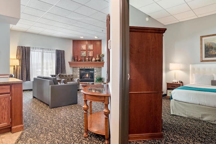 2 Queen | Elevation Inn | Hills Adventure - Rapid City, SD