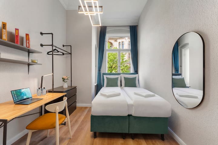Studio With Kitchenette And Queen Size Bed - Berlin