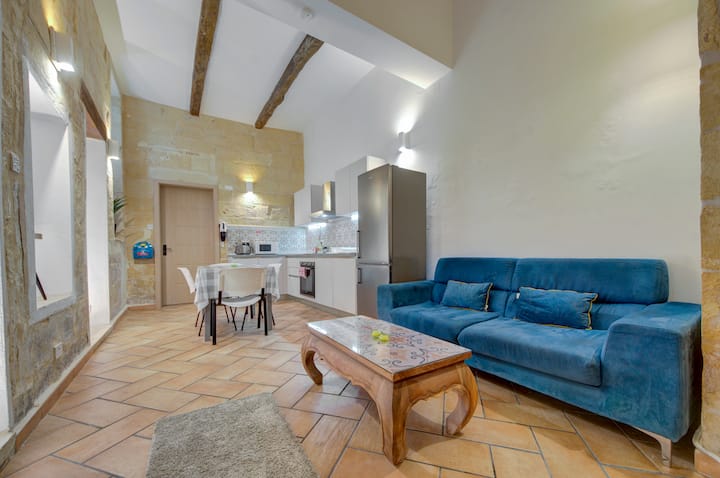 Stylish Ground Floor Maisonette In Historic Isla - Malta