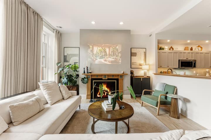 Rittenhouse Gem | Luxe 2bd 2.5ba Near The Square - Philadelphia, PA