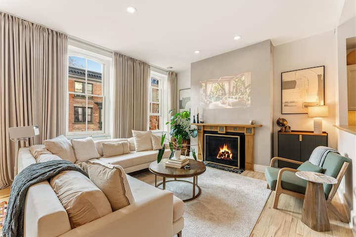 Rittenhouse Gem | Luxe 2bd 2.5ba Near The Square - Philadelphia, PA