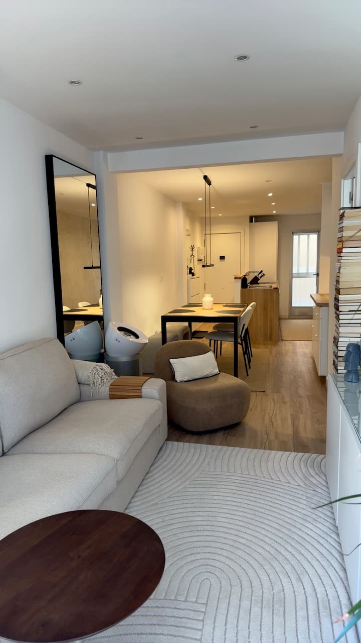 Central Alicante Apt | Walk To The Beach. - Alicante