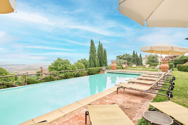 Il Pino: Town Center Gem With Pool & Stunning View - Tuscany