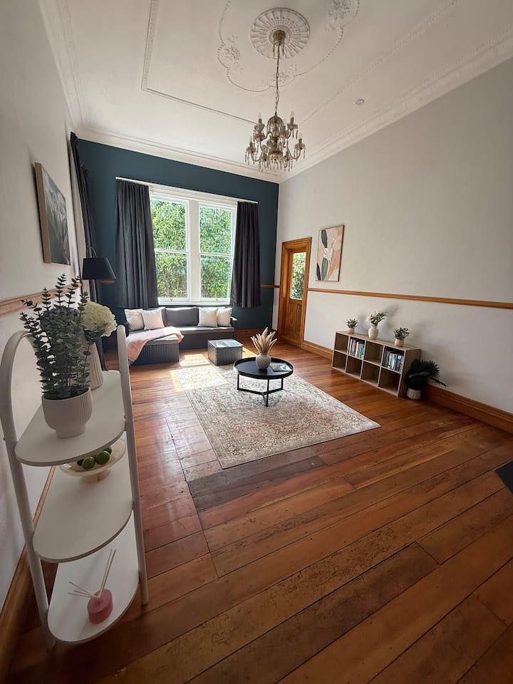 The Mountview Manor - Whanganui
