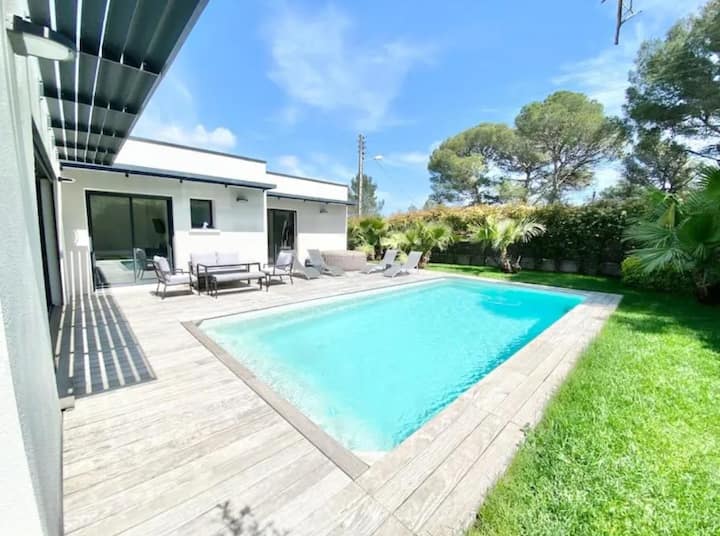 Luxueuse Villa Climatisée 3 Ch Piscine Et Jardin - Saint-Raphaël