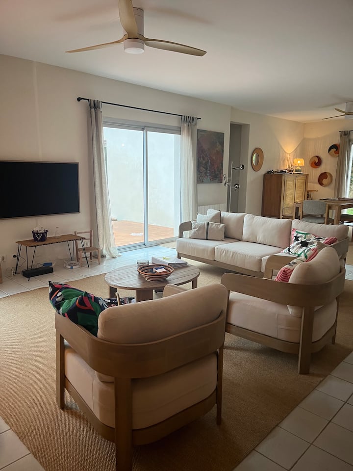 Grande Maison Entre Mer, Piscine Et Golf - Aigues-Mortes
