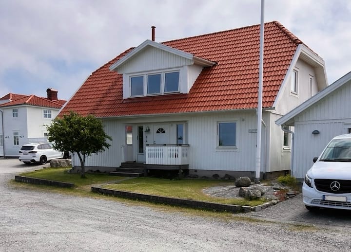 Havsnära Skärgårdsvilla På ÖCkerö - Gotenburg