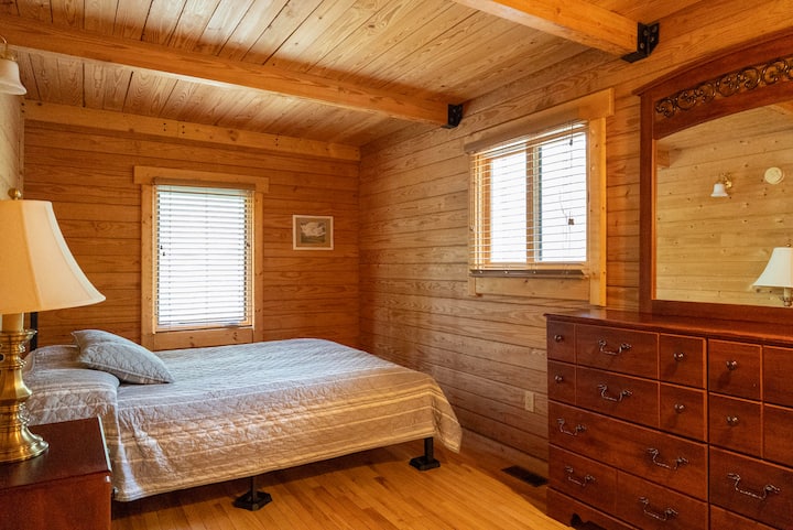 Cabin 2 *accessible