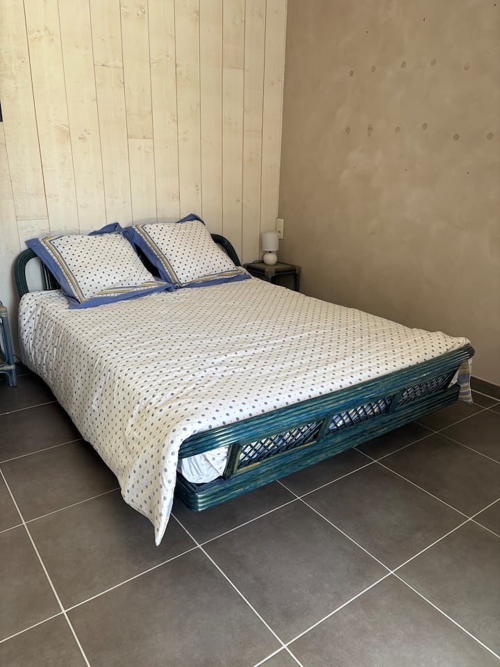 Dhomë gjumi 2