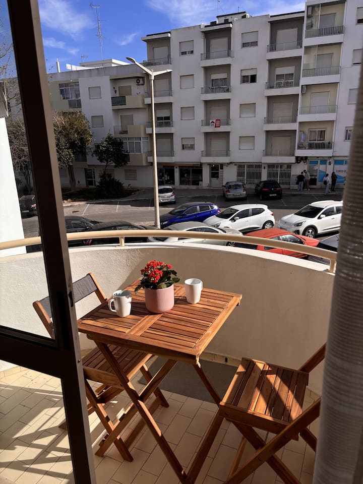 Apartamento Para 4 No Centro, 20min Praia, Airport - Faro