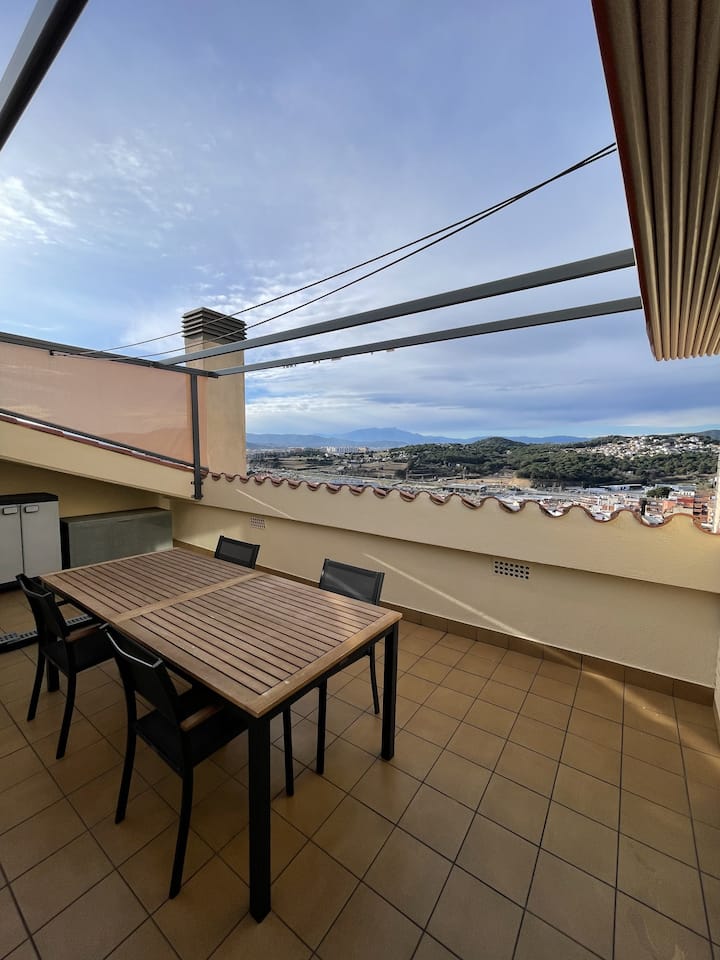 Blanes: 3 Terrazas Privadas, Piscina Y Parking - Blanes