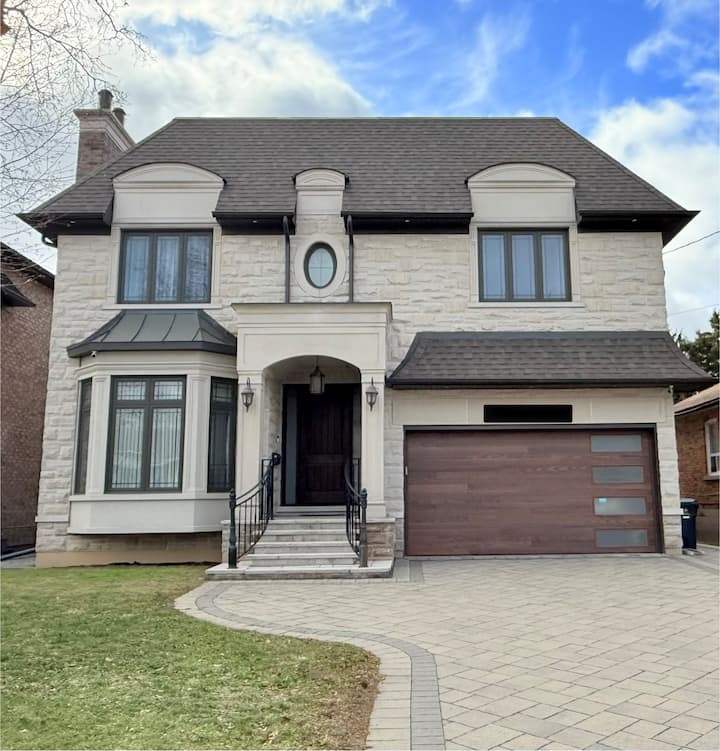 Two Private Rooms In Toronto, Perfect For Group - Vaughan